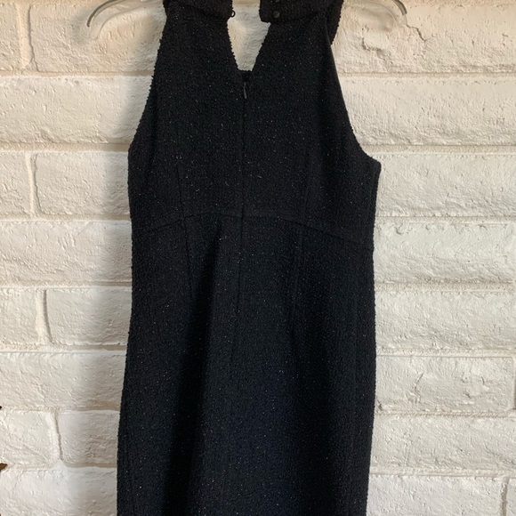 Petite wool dress with pearl lined collar. - Picture 3 of 4